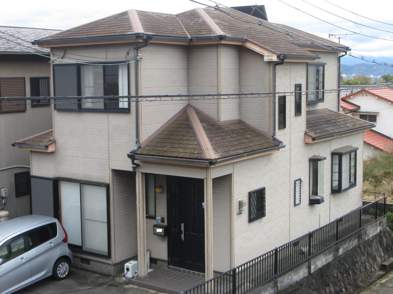 【和歌山市】　D様邸<br>『グレーの外壁にダークグレーの屋根が重厚感溢れる素敵な仕上がりに…✧₊°』ウルトラTOP、インテグラルコート塗布1